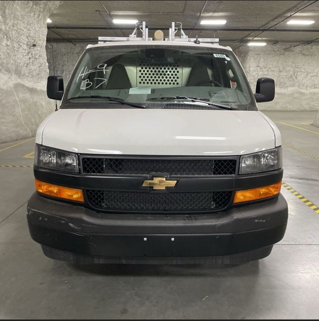 2025 Chevrolet Express Cargo Van RWD 2500 155" - 22956258 - 2
