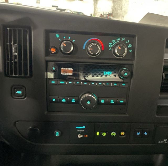 2025 Chevrolet Express Cargo Van RWD 2500 155" - 22956258 - 6