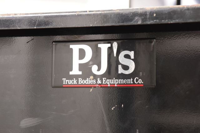 2025 Chevrolet Low Cab Forward 5500 XD 5500XD CREW * 5.2 DIESEL * CONCRETE BODY * 1 OWNER - 22995476 - 13