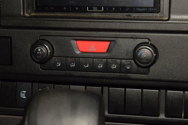 2025 Chevrolet Low Cab Forward 5500 XD 5500XD CREW * 5.2 DIESEL * CONCRETE BODY * 1 OWNER - 22995476 - 20