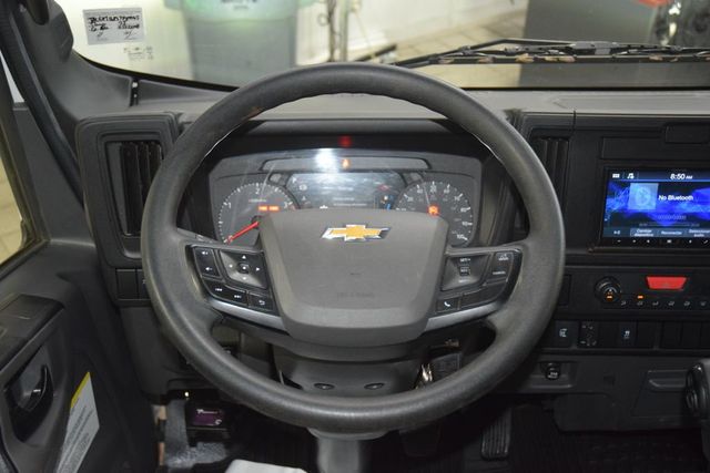 2025 Chevrolet Low Cab Forward 5500 XD 5500XD CREW * 5.2 DIESEL * CONCRETE BODY * 1 OWNER - 22995476 - 21