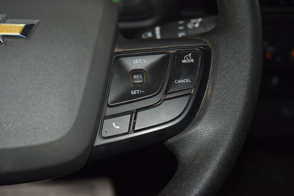 2025 Chevrolet Low Cab Forward 5500 XD 5500XD CREW * 5.2 DIESEL * CONCRETE BODY * 1 OWNER - 22995476 - 23