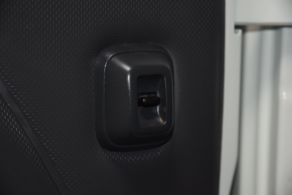 2025 Chevrolet Low Cab Forward 5500 XD 5500XD CREW * 5.2 DIESEL * CONCRETE BODY * 1 OWNER - 22995476 - 29