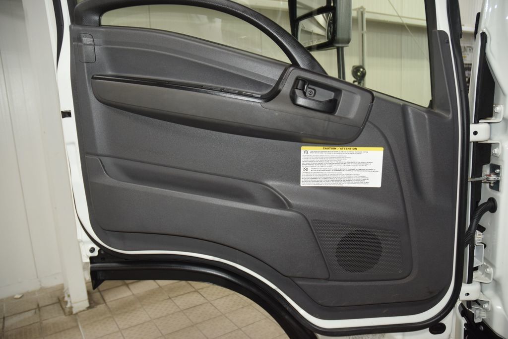 2025 Chevrolet Low Cab Forward 5500 XD 5500XD CREW * 5.2 DIESEL * CONCRETE BODY * 1 OWNER - 22995476 - 30