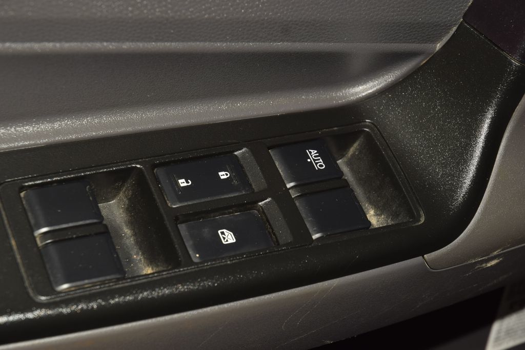 2025 Chevrolet Low Cab Forward 5500 XD 5500XD CREW * 5.2 DIESEL * CONCRETE BODY * 1 OWNER - 22995476 - 31