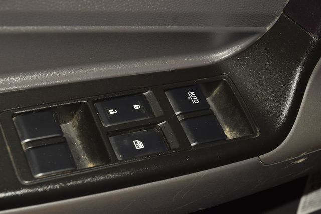 2025 Chevrolet Low Cab Forward 5500 XD 5500XD CREW * 5.2 DIESEL * CONCRETE BODY * 1 OWNER - 22995476 - 31