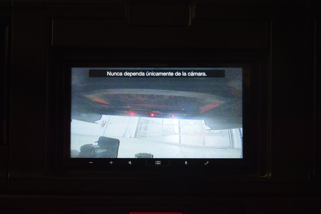 2025 Chevrolet Low Cab Forward 5500 XD 5500XD CREW * 5.2 DIESEL * CONCRETE BODY * 1 OWNER - 22995476 - 32