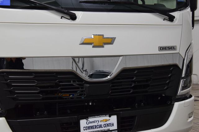 2025 Chevrolet Low Cab Forward 5500 XD 5500XD CREW * 5.2 DIESEL * CONCRETE BODY * 1 OWNER - 22995476 - 4