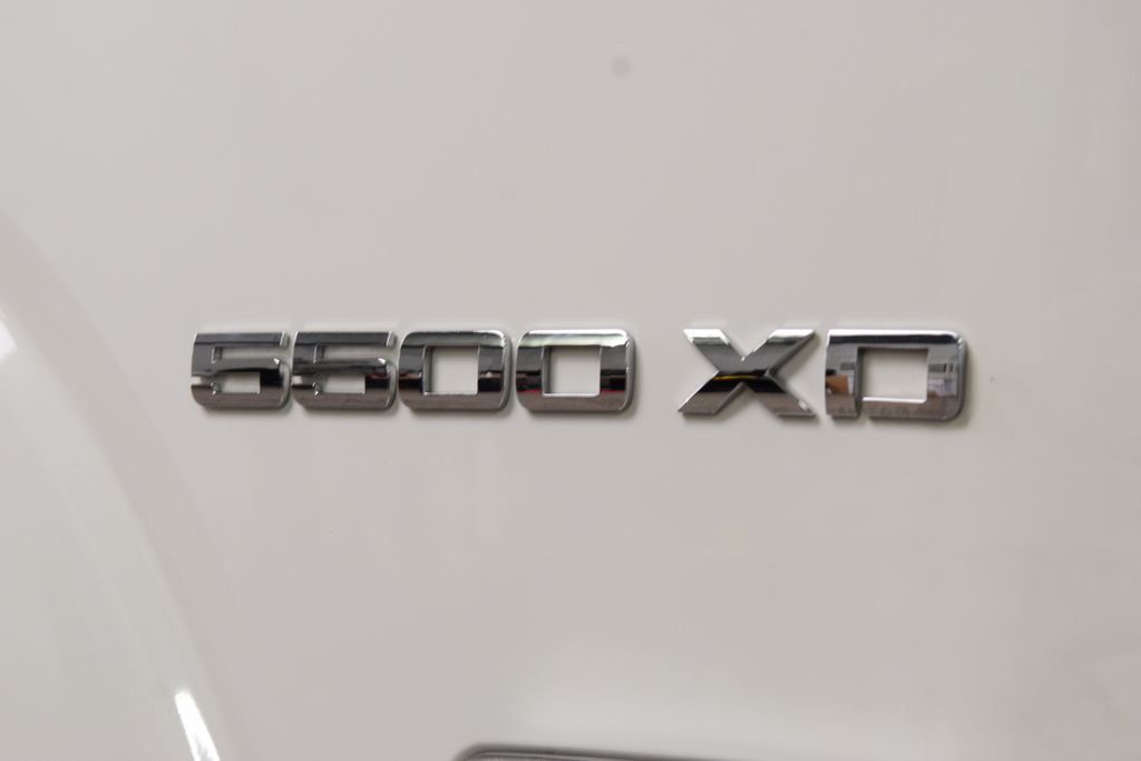 2025 Chevrolet Low Cab Forward 5500 XD 5500XD CREW * 5.2 DIESEL * CONCRETE BODY * 1 OWNER - 22995476 - 8