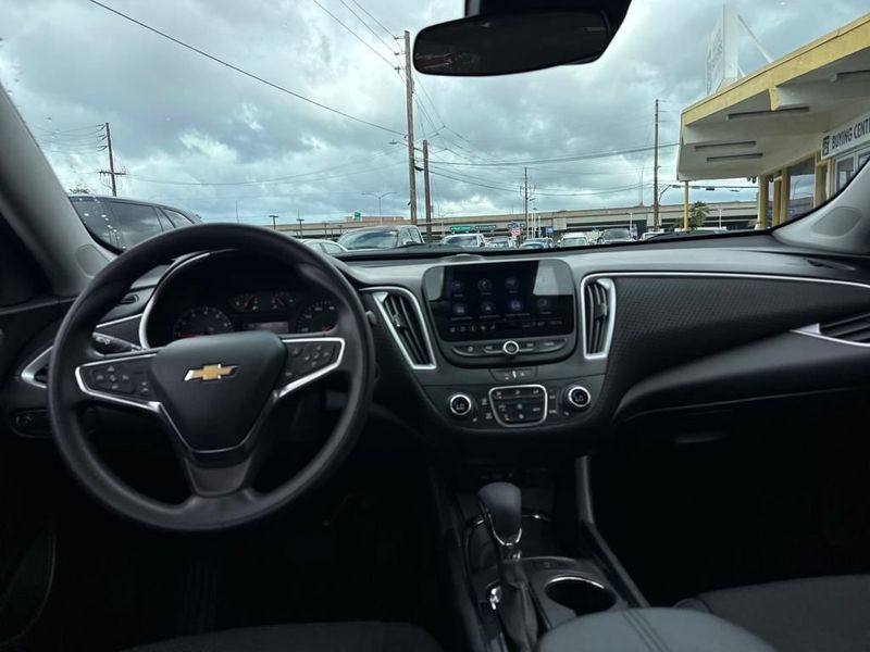 2025 Chevrolet Malibu 4dr Sedan 1LT - 22936239 - 13