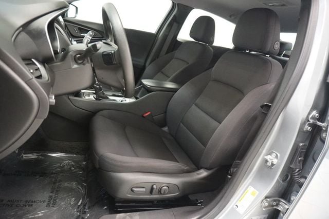 2025 Chevrolet Malibu 1LT's photo