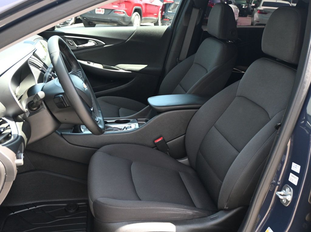Chevrolet Malibu photo 14