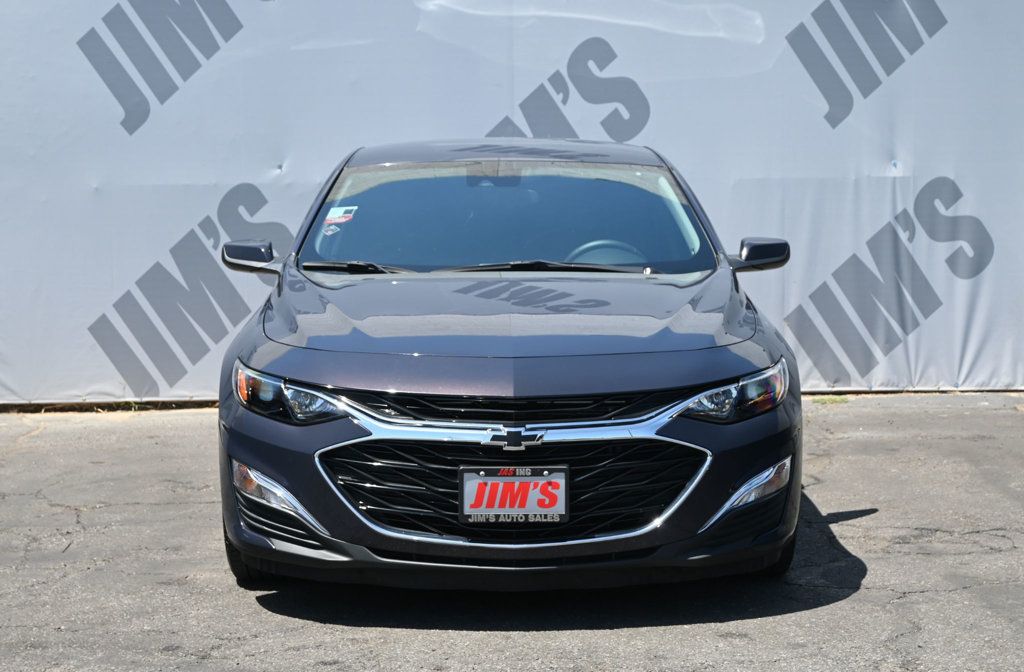 Chevrolet Malibu photo 2