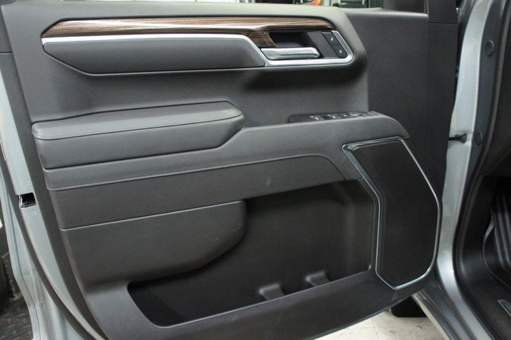 2025 Chevrolet Silverado 1500 1-Owner, 4x4 - 22938903 - 24