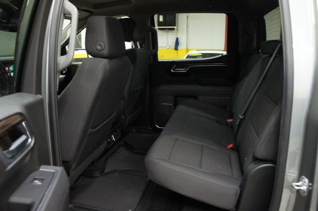 2025 Chevrolet Silverado 1500 1-Owner, 4x4 - 22938903 - 31