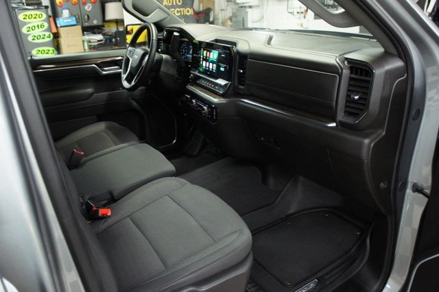 2025 Chevrolet Silverado 1500 1-Owner, 4x4 - 22938903 - 3