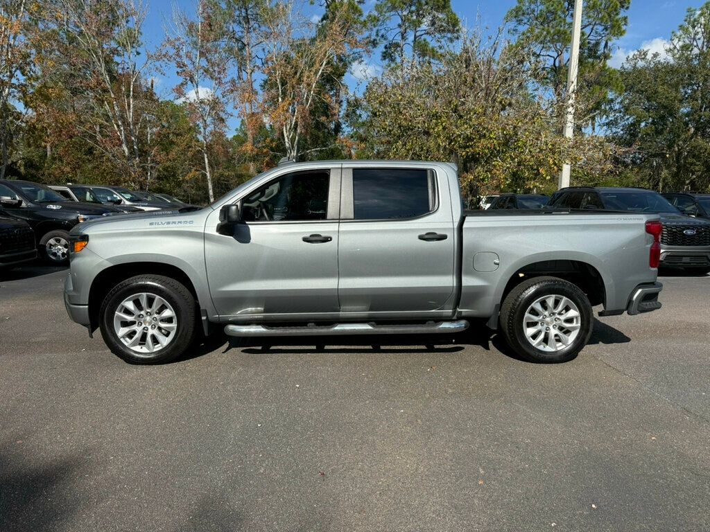 2025 Chevrolet Silverado 1500 Custom photo 2