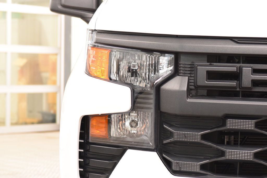 2025 Chevrolet Silverado 1500 2WD Reg Cab 140" Work Truck - 23069559 - 11