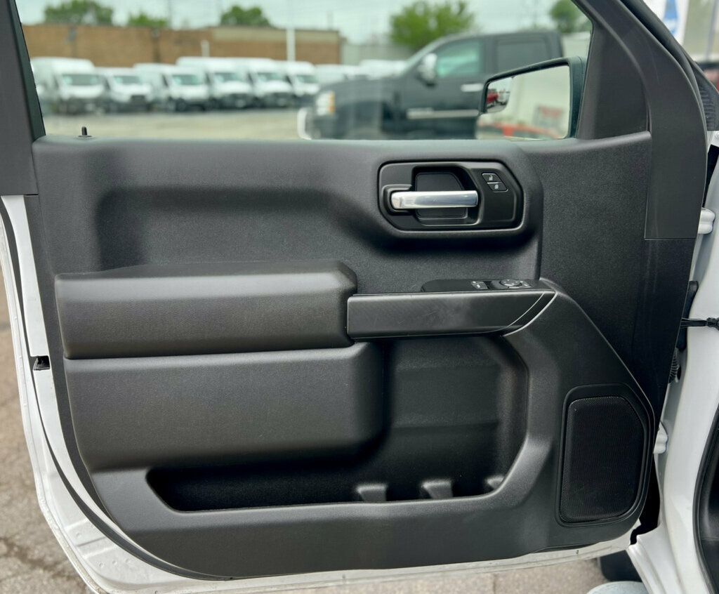 2025 Chevrolet Silverado 1500 2WD Reg Cab 140" Work Truck - 23075361 - 9