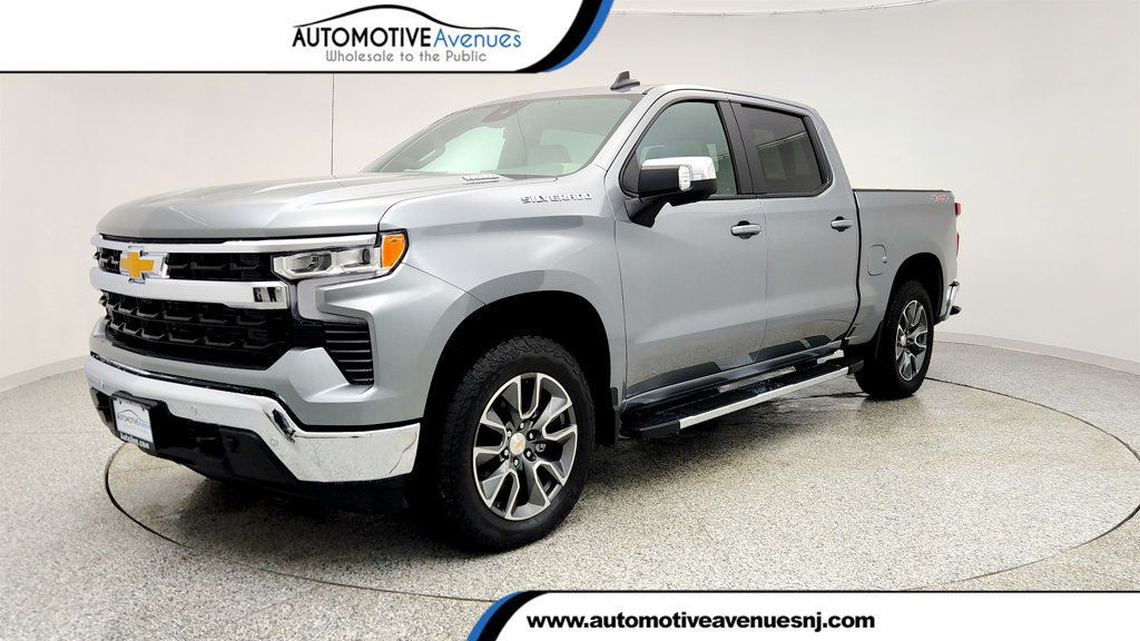 2025 Chevrolet Silverado 1500 4WD Crew Cab 147'' 1LT w/ Duramax Diesel & Safety Pkg - 22977985 | Video 1