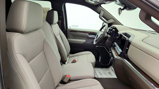 2025 Chevrolet Silverado 1500 4WD Crew Cab 147'' 1LT w/ Turbo Diesel, 20'' Wheels & Safety Pkg - 22977985 - 22