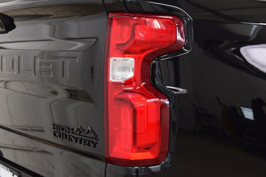 2025 Chevrolet Silverado 1500 4WD Crew Cab 147" High Country - 22976229 - 18