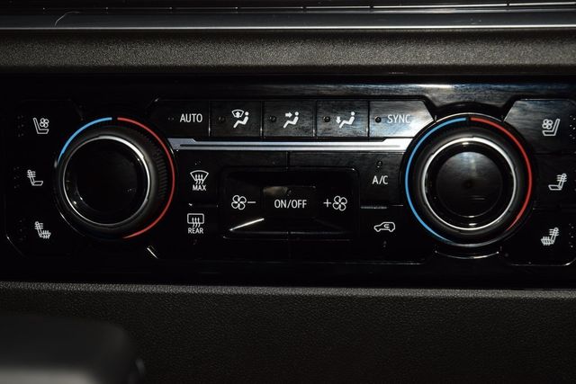 2025 Chevrolet Silverado 1500 4WD Crew Cab 147" High Country - 22976229 - 30