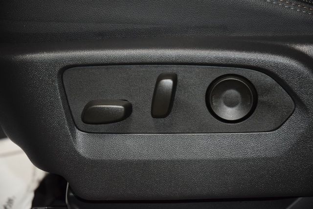 2025 Chevrolet Silverado 1500 4WD Crew Cab 147" High Country - 22976229 - 38