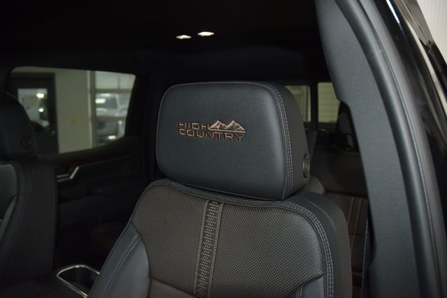 2025 Chevrolet Silverado 1500 4WD Crew Cab 147" High Country - 22976229 - 39
