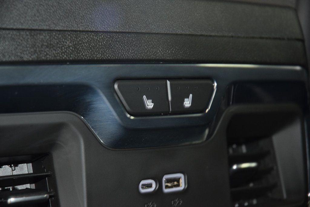 2025 Chevrolet Silverado 1500 4WD Crew Cab 147" High Country - 22976229 - 42