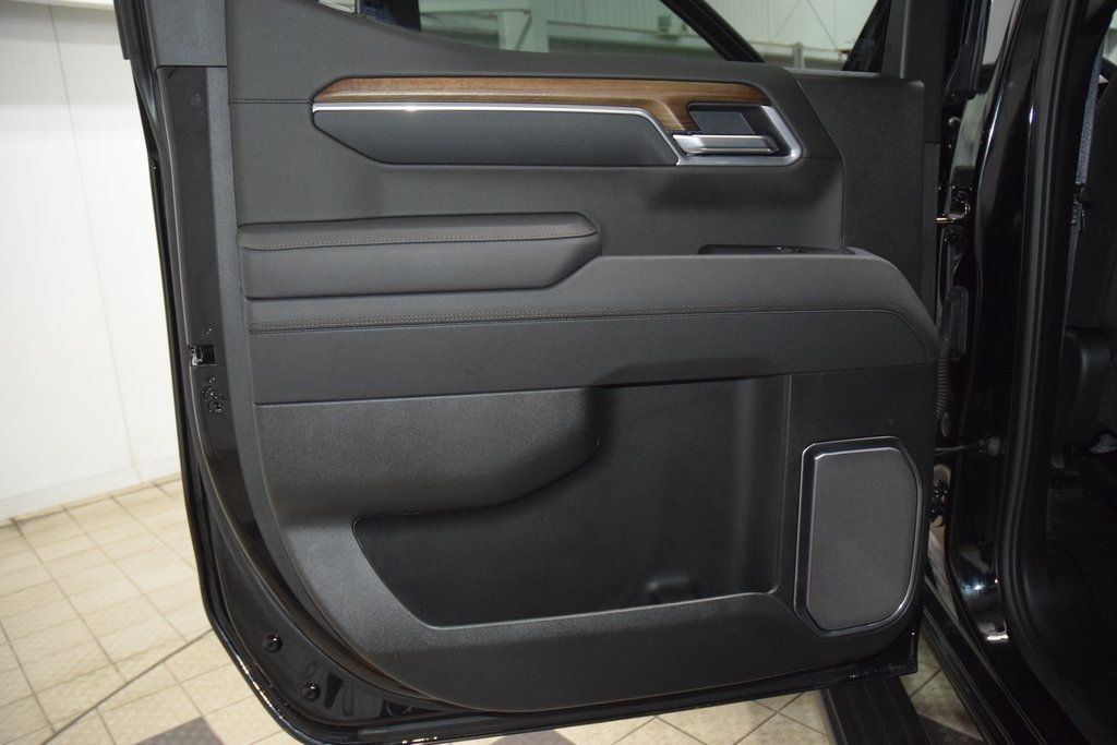2025 Chevrolet Silverado 1500 4WD Crew Cab 147" High Country - 22976229 - 43