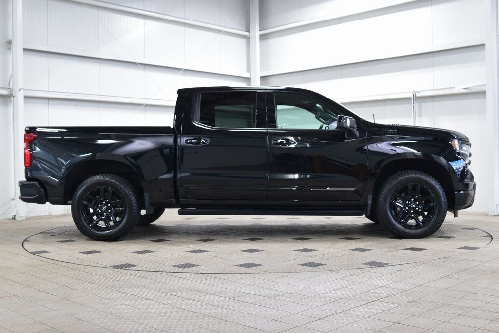 2025 Chevrolet Silverado 1500 4WD Crew Cab 147" High Country - 22976229 - 8