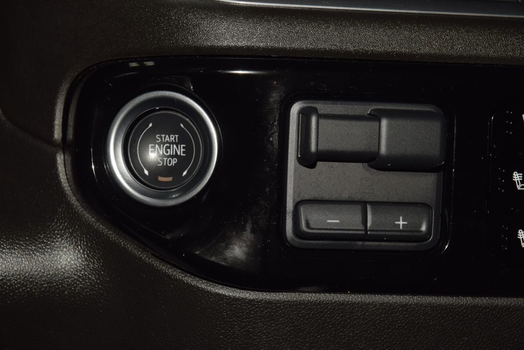 2025 Chevrolet Silverado 1500 4WD Crew Cab 147" High Country - 23048101 - 35