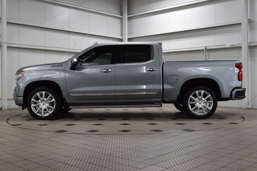 2025 Chevrolet Silverado 1500 4WD Crew Cab 147" High Country - 23048101 - 3