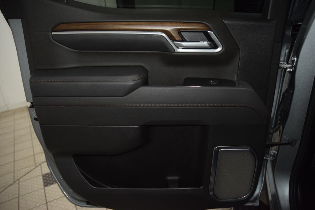 2025 Chevrolet Silverado 1500 4WD Crew Cab 147" High Country - 23048101 - 48