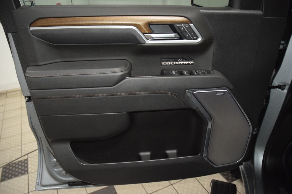 2025 Chevrolet Silverado 1500 4WD Crew Cab 147" High Country - 23048101 - 50