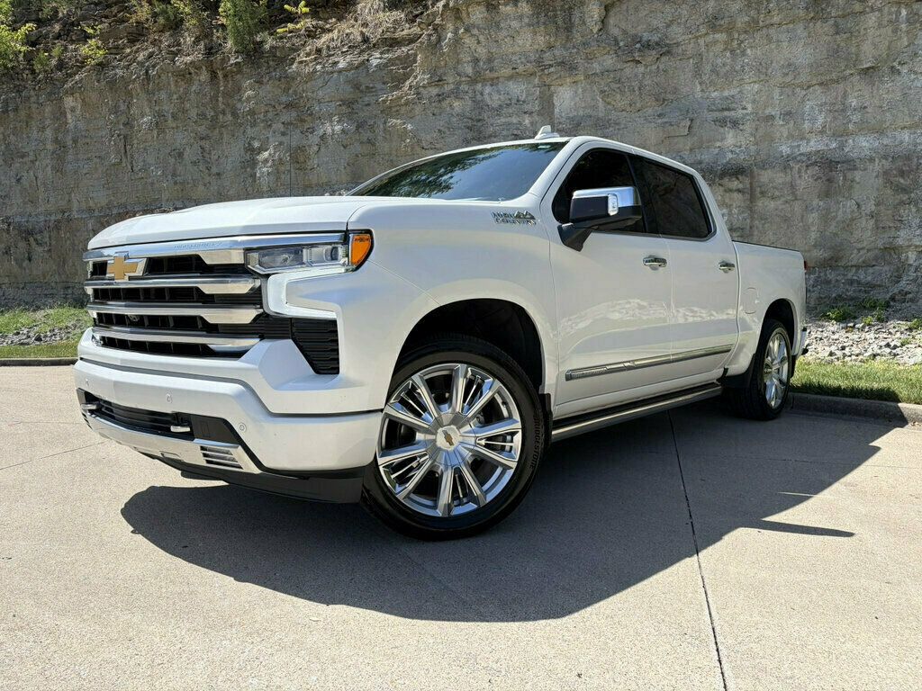 2025 Chevrolet Silverado 1500 4WD Crew Cab 147" High Country - 23070826 - 3