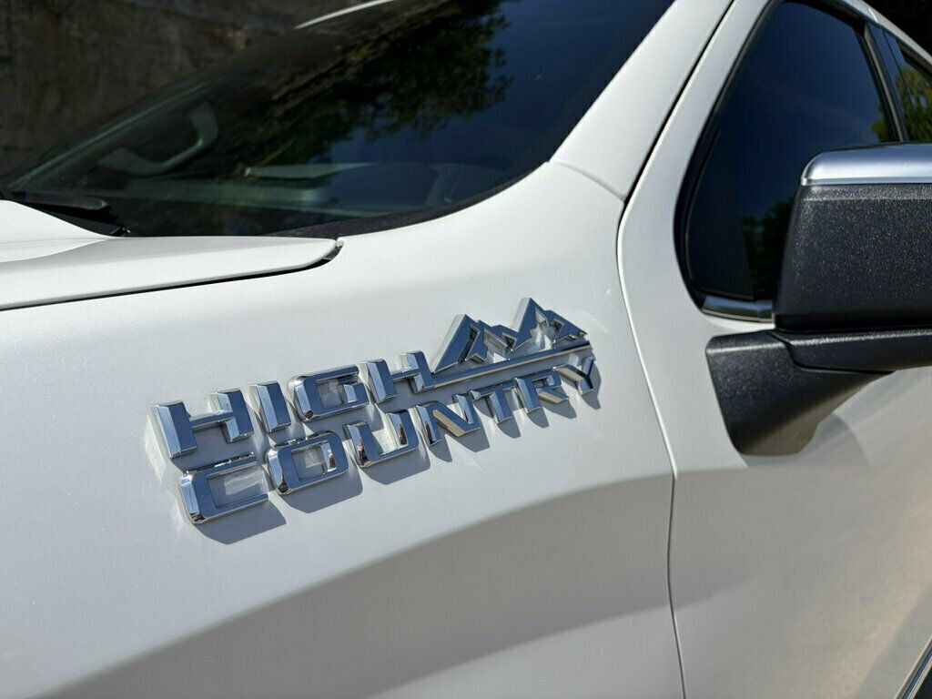 2025 Chevrolet Silverado 1500 4WD Crew Cab 147" High Country - 23070826 - 44