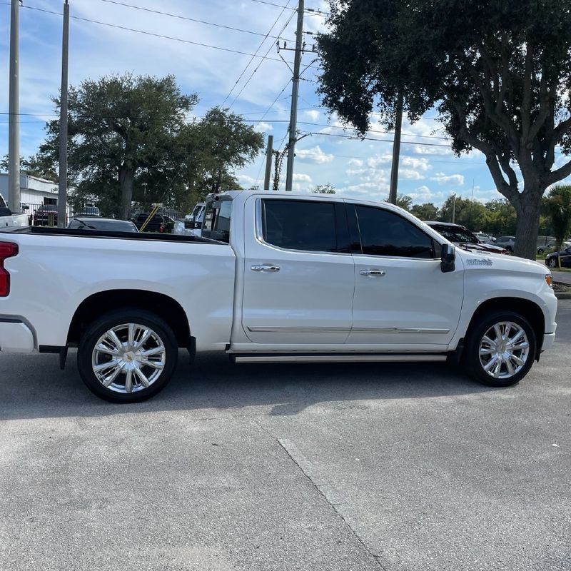 2025 Chevrolet Silverado 1500 4WD Crew Cab 147" High Country - 23097559 - 12