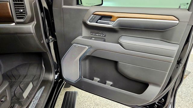 2025 Chevrolet Silverado 1500 4WD Crew Cab 147" High Country - 23097869 - 25