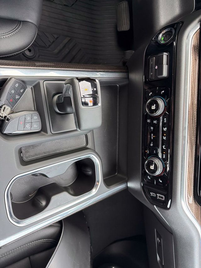 2025 Chevrolet Silverado 1500 4WD Crew Cab 147" LT Trail Boss - 23085671 - 18