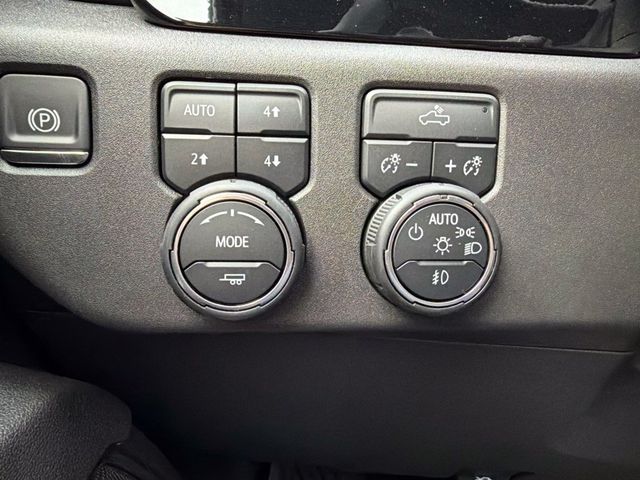 2025 Chevrolet Silverado 1500 4WD Crew Cab 147" LT Trail Boss - 23085671 - 21