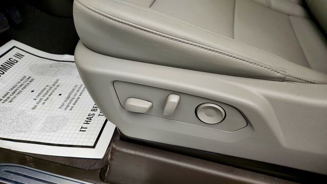 2025 Chevrolet Silverado 1500 4WD Crew Cab 147" LTZ - 22971174 - 11