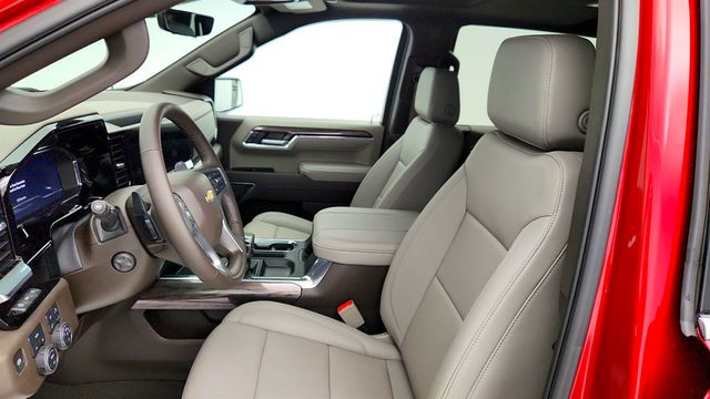 2025 Chevrolet Silverado 1500 4WD Crew Cab 147'' LTZ with Premium & Technology Packages - 22971174 - 19