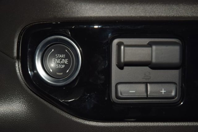 2025 Chevrolet Silverado 1500 4WD Crew Cab 147" RST - 22995973 - 35