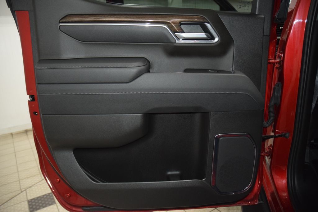 2025 Chevrolet Silverado 1500 4WD Crew Cab 147" RST - 22995973 - 45