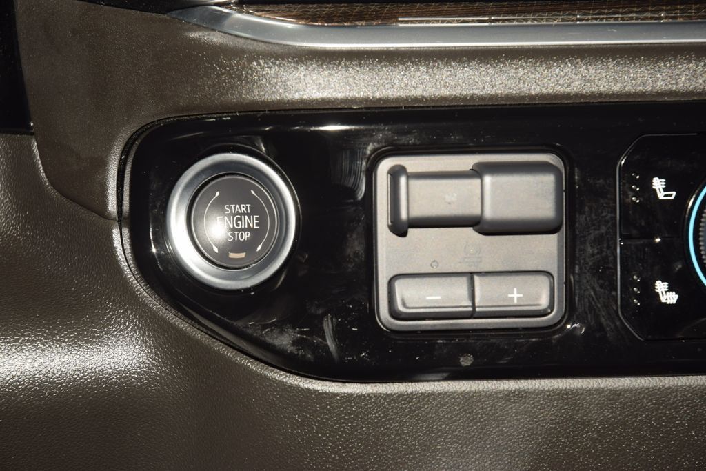 2025 Chevrolet Silverado 1500 4WD Crew Cab 147" RST - 23060945 - 35