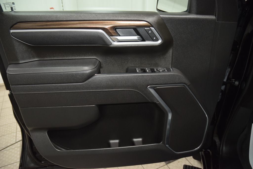 2025 Chevrolet Silverado 1500 4WD Crew Cab 147" RST - 23060945 - 46