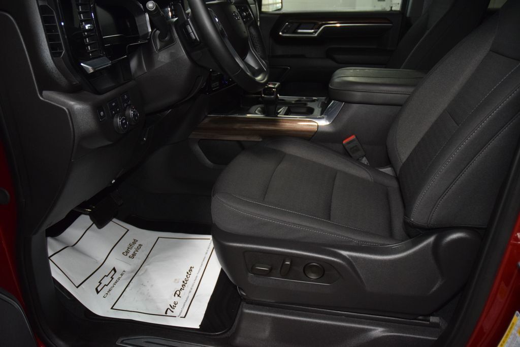 2025 Chevrolet Silverado 1500 4WD Crew Cab 147" RST - 23074797 - 42