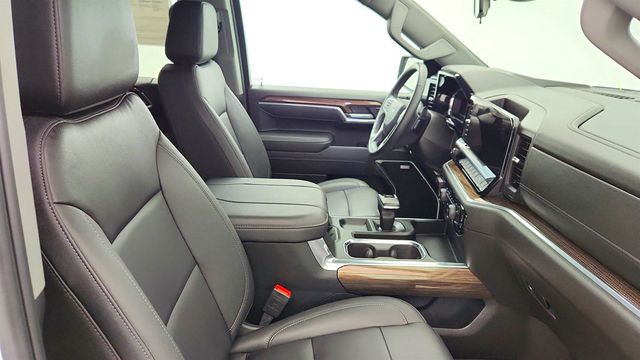 2025 Chevrolet Silverado 1500 4WD Crew Cab 147'' RST with All Star Premium Package & V8 Engine - 22990680 - 22
